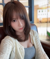 艾莉 160.48.C.23    精緻五官，天生麗質，舉手投足間散發高雅魅力。