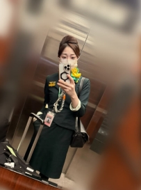 #長榮空姐   玲茜166.47.D.25歲 挑身材和修長美腿