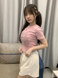 妮妮 158cm 44kg Ccup 20歲  嬌小俏皮型 水多易濕 鮑魚粉嫩緊緻