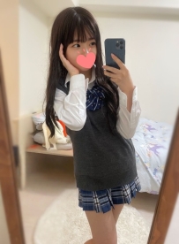 多萌155.42.B.18歲 高中生初次報班 零經驗上陣