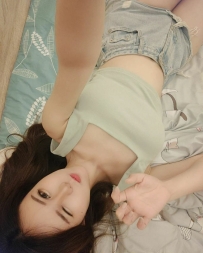 九兒  159cm.C.44.20歲  臉蛋甜美清純 迷人笑容  濕澗的小蜜桃 穴緊水很多喲