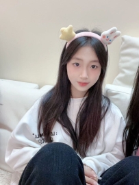 星星  154cm.B.43kg.19歲 小巧可愛的嬌乳小蠻腰 翹臀很好撞